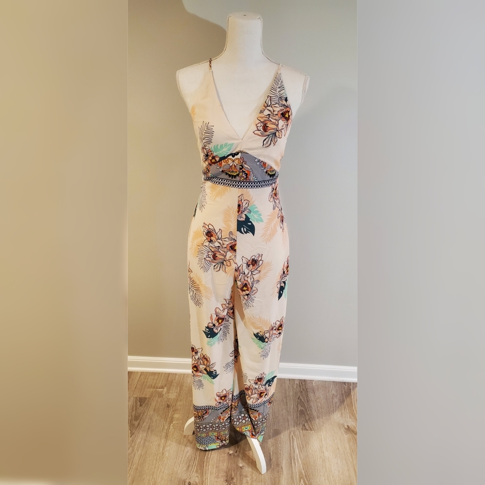 LOVE CULTURE | Peach Tropical Lace Up Jumpsuit - Picture 2 of 10